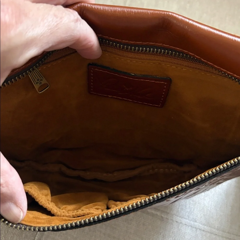 NWT Patricia Nash Tinchi Florence Floral Leather Crossbody - Picture 3 of 5